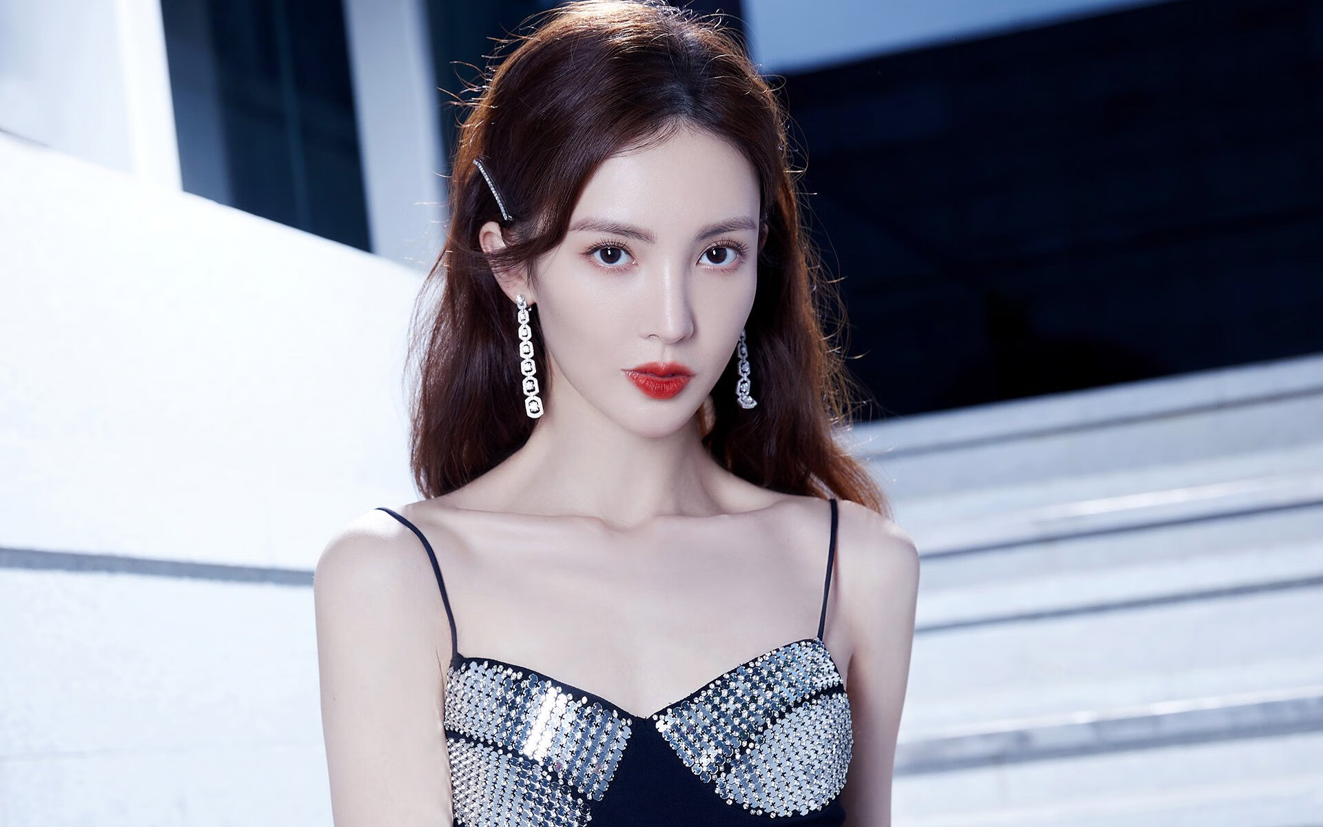 爱游戏app-巴黎圣日耳曼轻松连胜，夺冠奖杯来者居上，巴黎圣日耳曼夺冠庆典