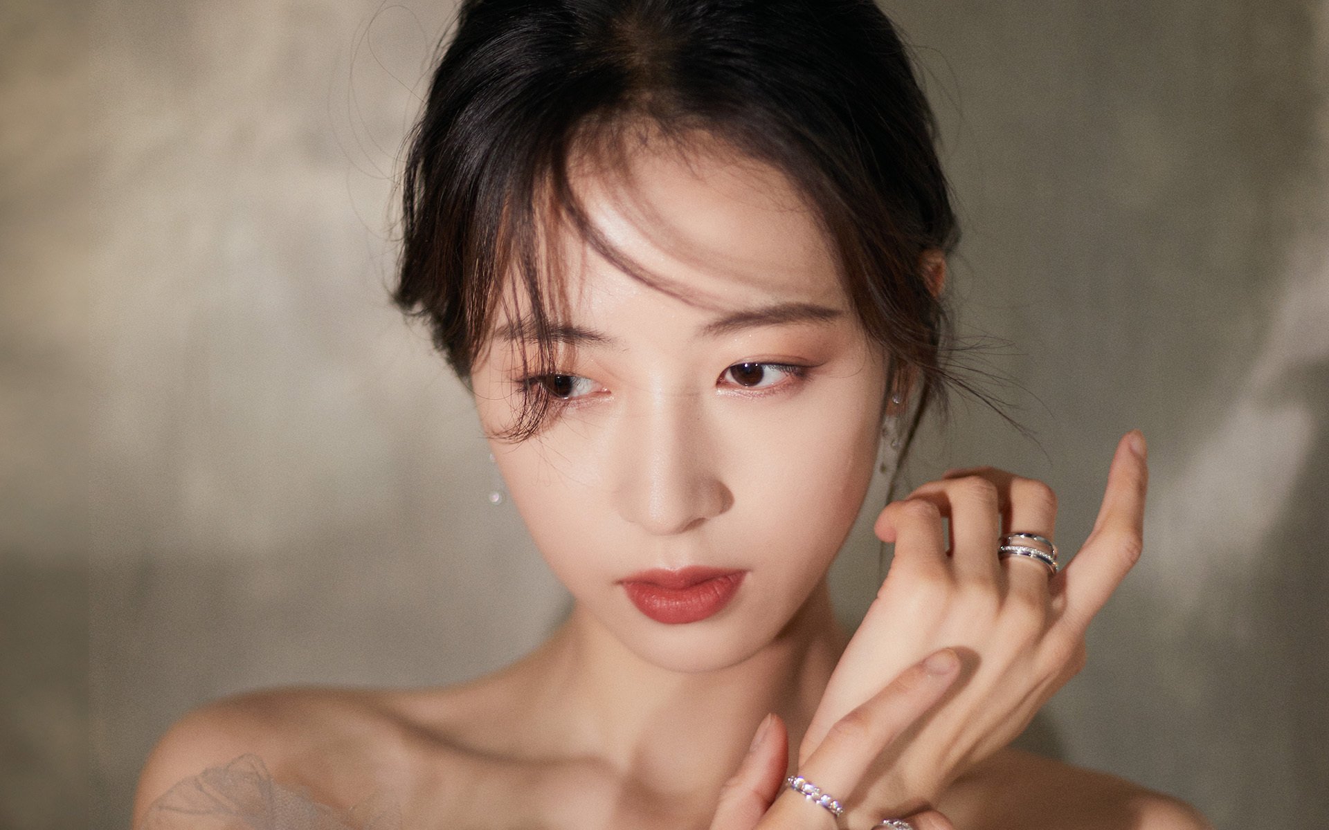 爱游戏体育平台-德甲逆转神话：勒沃库森顶住拜仁压力，勒沃库森去拜仁的球员