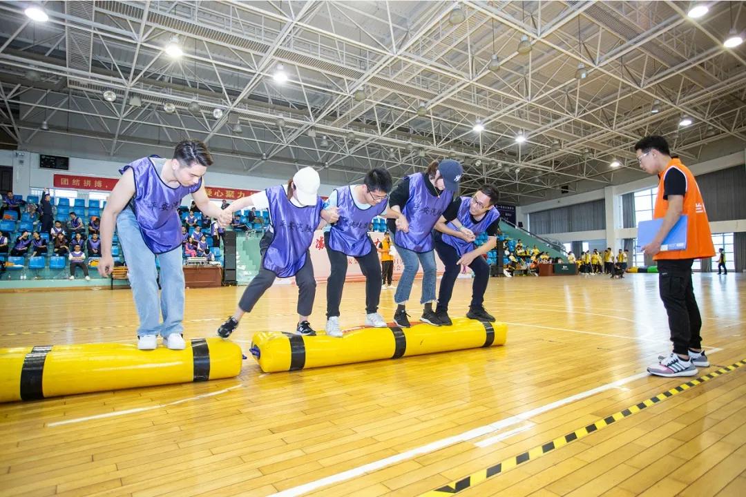 爱游戏体育:夏季运动会：各国代表队的备战情况