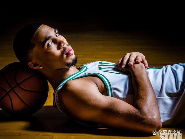 爱游戏中国官方登录入口网站-爱游戏体育:凯尔特人队塔图姆的成长之路：如何成为更好的自己？的简单介绍