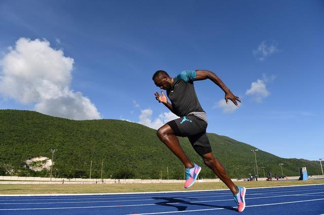 关于爱游戏体育：创新与坚持：运动员如何保持巅峰状态的信息